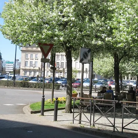 Le Pont Neuf 61 *